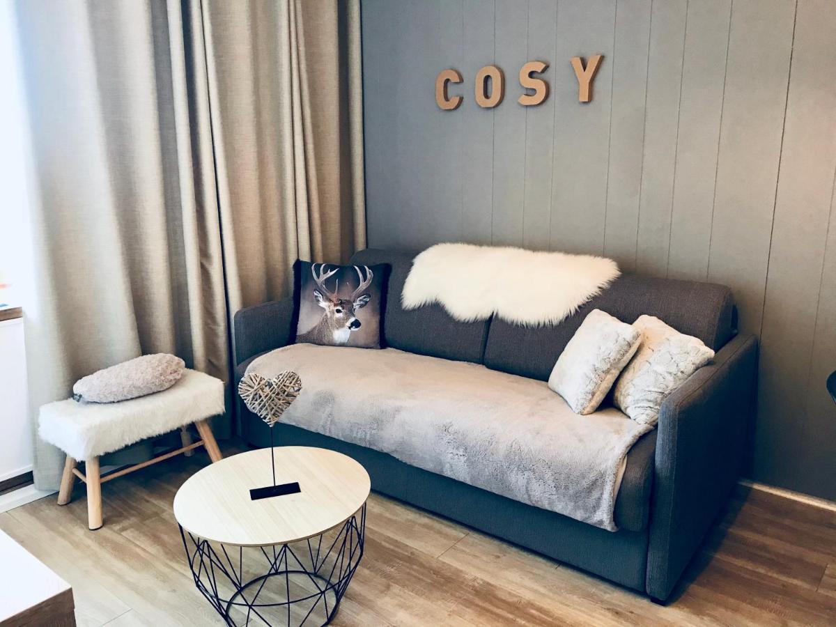 Charmant Studio Cabine Cosy A 100 M Des Pistes 尚鲁斯 外观 照片