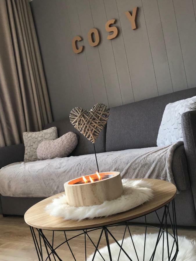 Charmant Studio Cabine Cosy A 100 M Des Pistes 尚鲁斯 外观 照片